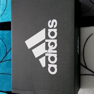 Adidas men sneakers